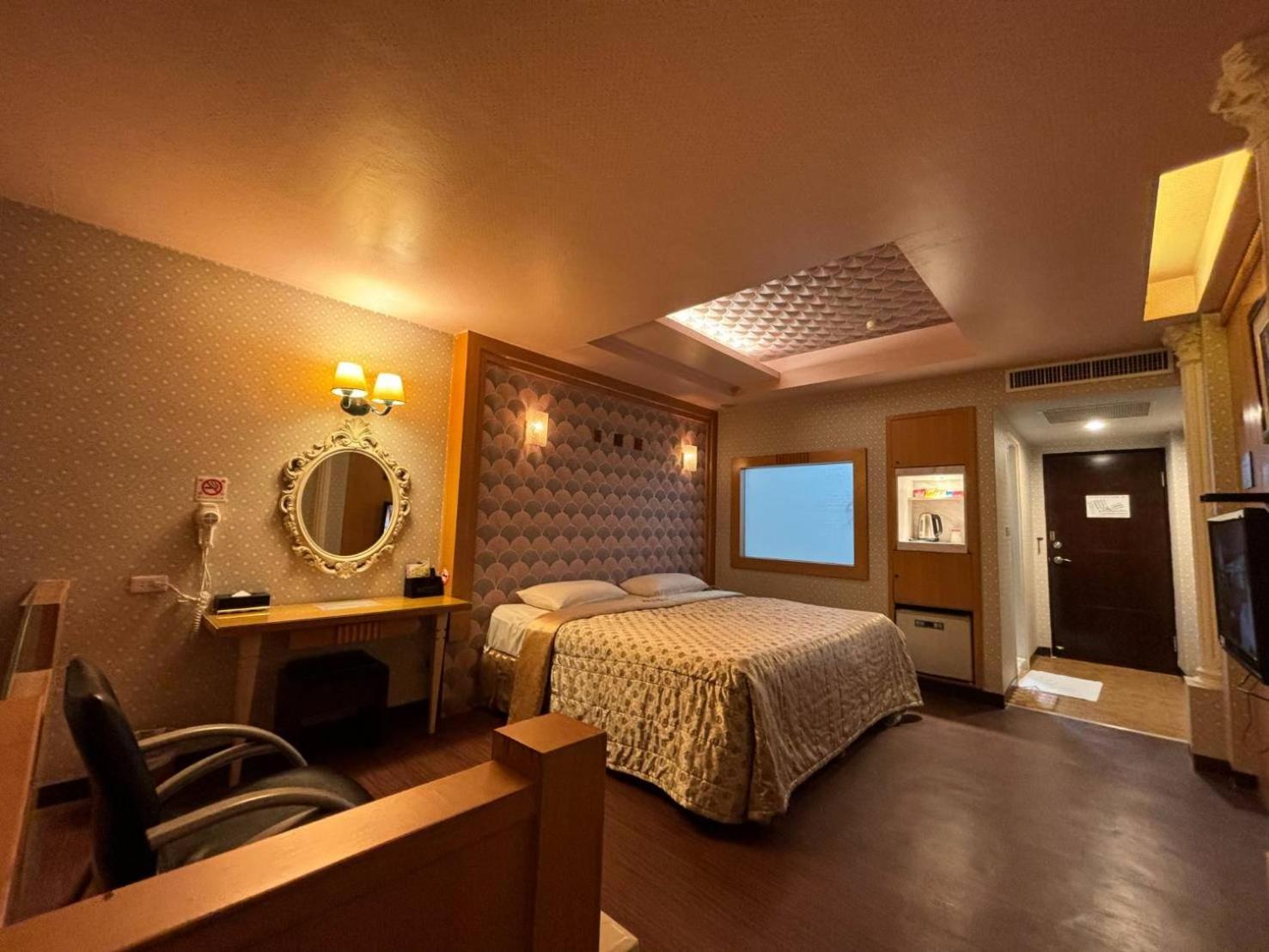 Hua Xiang Motel - Da Chang Kaohsiung Exterior foto